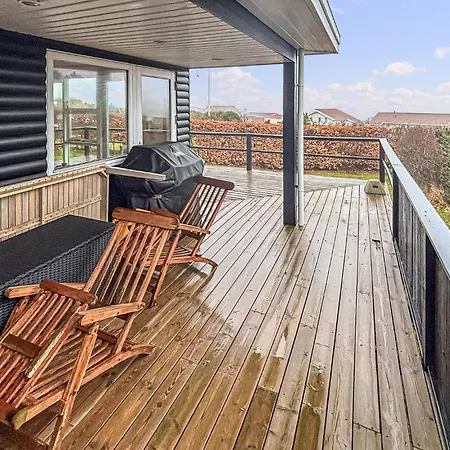 Hébergement de vacances In V With House Sea View *