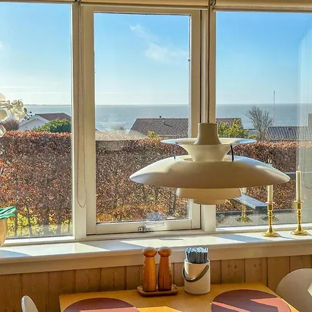 بيت للعطل In V With House Sea View