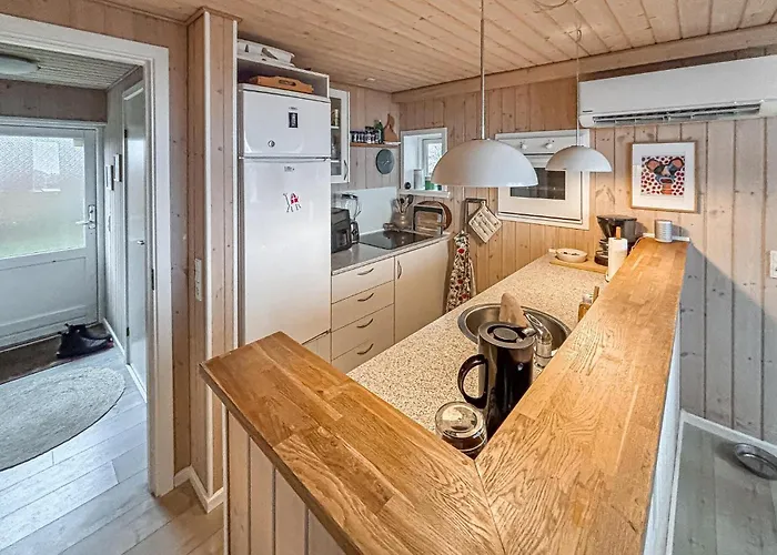 In V With House Sea View *